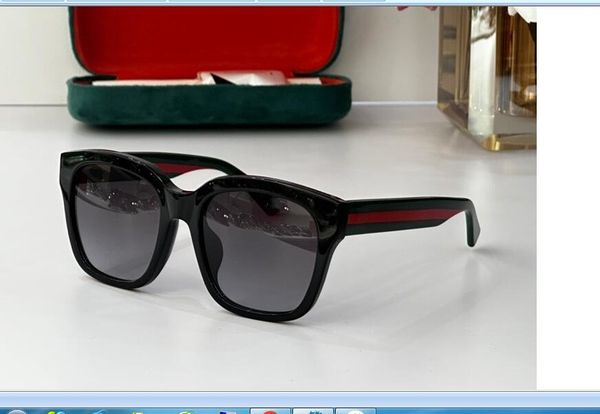 2023 women men sunglasses black red strips plank full frame light grey gradient color square glasses available with box, White;black
2023 women men sunglasses black red strips plank full frame light grey gradient color square glasses available with box, White;black