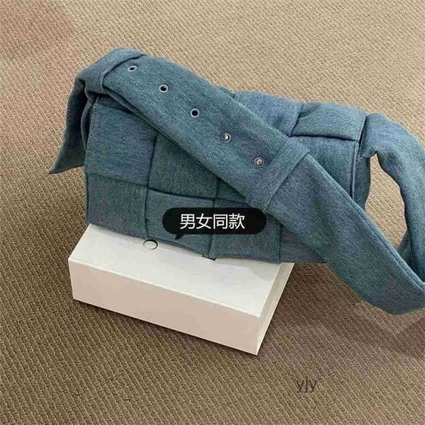 bottegas bags denim cassette knitted pillow bag single shoulder crossbody waist bag small square bag women's bag
bottegas bags denim cassette knitted pillow bag single shoulder crossbody waist bag small square bag women's bag