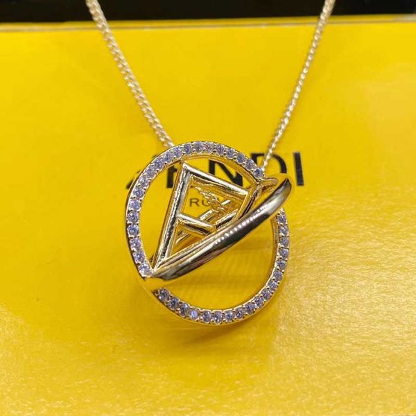 new f-letter diamond pendant necklace style trend twisted chain brass sweater, Silver
new f-letter diamond pendant necklace style trend twisted chain brass sweater, Silver