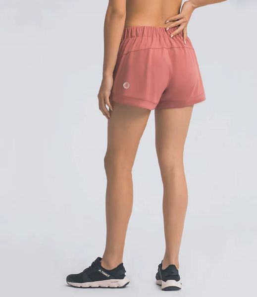 2022 women sports shorts casual yoga pants cinchable drawcord short pants soft fabric running sweatpants fitness training trousers nake-fe, White;black
2022 women sports shorts casual yoga pants cinchable drawcord short pants soft fabric running sweatpants fitness training trousers nake-fe, White;black