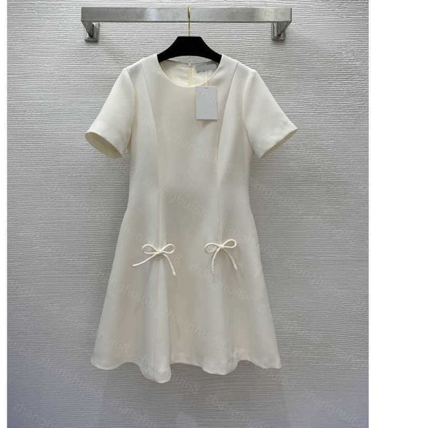 23ss womens designer clothing summer dresses women dress temperament sweet bow embellished slim-fit short-sleeved big swing dress womens clo, Black;gray
23ss womens designer clothing summer dresses women dress temperament sweet bow embellished slim-fit short-sleeved big swing dress womens clo, Black;gray