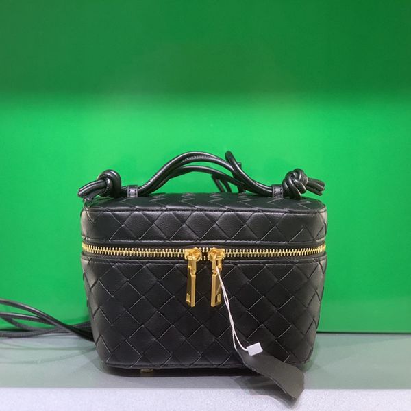 mini designer box bag ladies woven cosmetic bag woven leather fashion shoulder bag crossbody bag handbag new
mini designer box bag ladies woven cosmetic bag woven leather fashion shoulder bag crossbody bag handbag new