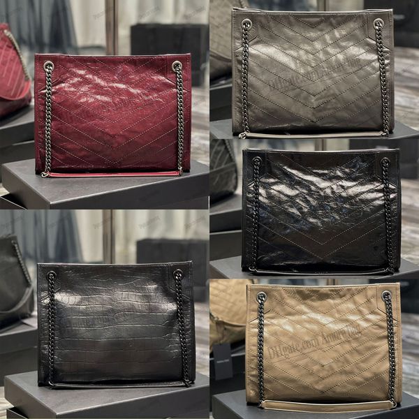 luxury designer shopping bags women medium retro oil wax leather fold handbags shoulder bag large capacity shoulder backpack
luxury designer shopping bags women medium retro oil wax leather fold handbags shoulder bag large capacity shoulder backpack