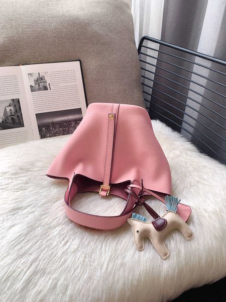 aherbag wholesale designer h ormes totes handbags genuine leather vegetable basket children's bag carrying bucket pink raspberry soft s
aherbag wholesale designer h ormes totes handbags genuine leather vegetable basket children's bag carrying bucket pink raspberry soft s