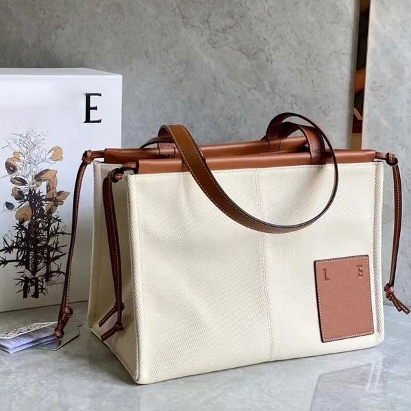 2023 new loeewe womens mens pochette cross body travel shopping luxurys designer duffle stuff sacks handbag quilted shoulder bags canvas env
2023 new loeewe womens mens pochette cross body travel shopping luxurys designer duffle stuff sacks handbag quilted shoulder bags canvas env