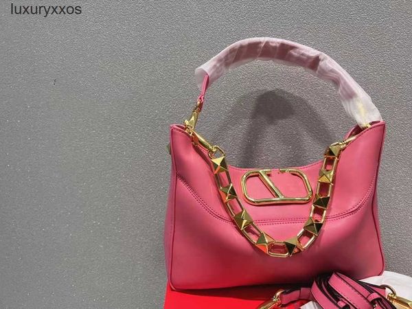 bucket valentiino tote punk lady purse designer style rivet bags chain underarm bag portable 2023 one shoulder crossbody large moyy
bucket valentiino tote punk lady purse designer style rivet bags chain underarm bag portable 2023 one shoulder crossbody large moyy