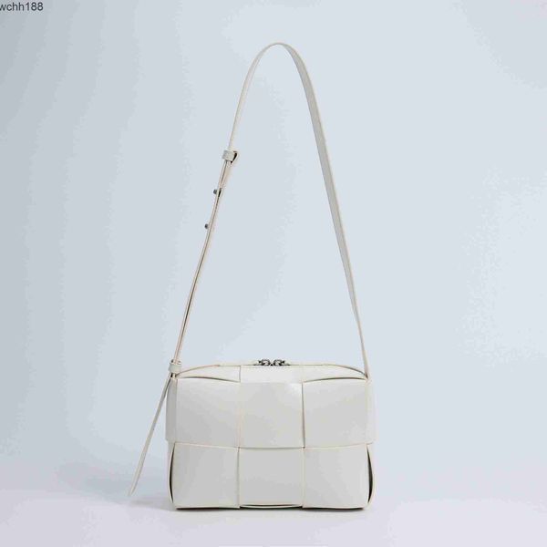 tofu venetas girl bag 2023 designer bottegas bags leather women's woven small square with unique cowhide one shoulder crossbody h0fj
tofu venetas girl bag 2023 designer bottegas bags leather women's woven small square with unique cowhide one shoulder crossbody h0fj