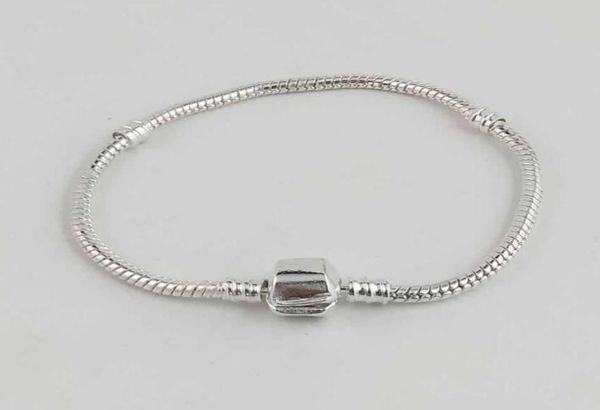 factory wholesale 925 silver bracelets 3mm chain fit charms bead bracelet jewelry making gift 15-23cm8734014, Black
factory wholesale 925 silver bracelets 3mm chain fit charms bead bracelet jewelry making gift 15-23cm8734014, Black