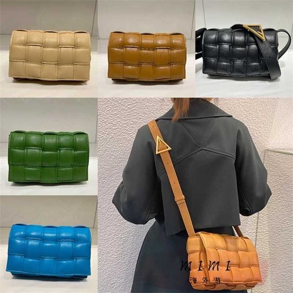 bag tote bottegas b ottega v eneta bodega padded cassette pillow 15 grid woven venetas handbags zc
bag tote bottegas b ottega v eneta bodega padded cassette pillow 15 grid woven venetas handbags zc