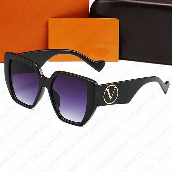 designer sunglass shades fashion sunglasses classic sun glass print goggle adumbral 6 color option, White;black
designer sunglass shades fashion sunglasses classic sun glass print goggle adumbral 6 color option, White;black