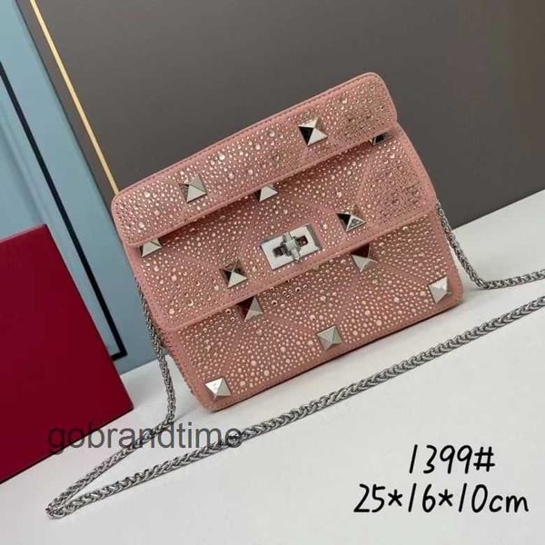 new luxurys valentino designer handbag shiny women bags crystal rivet diamond embedding fashion handheld shoulder crossbody women's cha
new luxurys valentino designer handbag shiny women bags crystal rivet diamond embedding fashion handheld shoulder crossbody women's cha