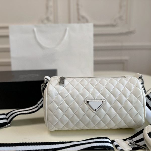 designer fashion luxury womens' shoulder bags classics two-in-one crossbody handbag personality good texture women shoulderbag
designer fashion luxury womens' shoulder bags classics two-in-one crossbody handbag personality good texture women shoulderbag