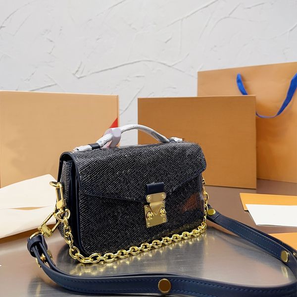chain bag messenger handbag ladies box bags shoulder handbags purse flip wallet prints letter internal zipper pocket old flower two strap
chain bag messenger handbag ladies box bags shoulder handbags purse flip wallet prints letter internal zipper pocket old flower two strap