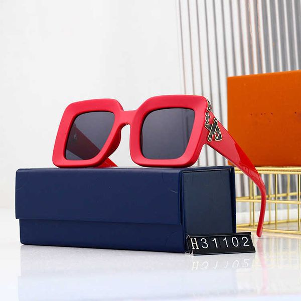 wholesale of new women's tiktok big frame glasses overseas trend sunglasses men, White;black
wholesale of new women's tiktok big frame glasses overseas trend sunglasses men, White;black