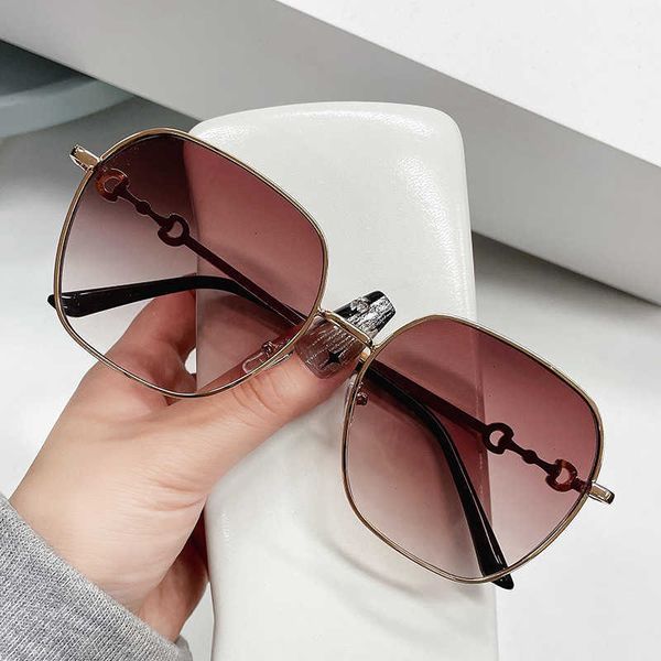 belts frames 2022 new women's korean fashion personality large frame sunglasses tiktok network red street smetallic glasses, Black;brown
belts frames 2022 new women's korean fashion personality large frame sunglasses tiktok network red street smetallic glasses, Black;brown