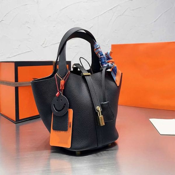 wholesale designer h ormes totes handbags genuine leather vegetable basket bag womens bucket handheld 2023 litchi pattern fashion versatile
wholesale designer h ormes totes handbags genuine leather vegetable basket bag womens bucket handheld 2023 litchi pattern fashion versatile