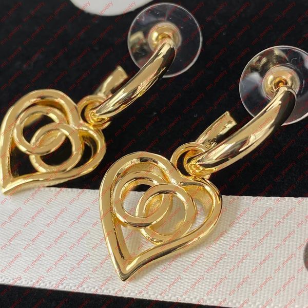 18k gold peach heart stud earrings in brass. brand designer earrings for women. valentine's day wedding bridal gift aretes. fine design, Golden;silver
18k gold peach heart stud earrings in brass. brand designer earrings for women. valentine's day wedding bridal gift aretes. fine design, Golden;silver