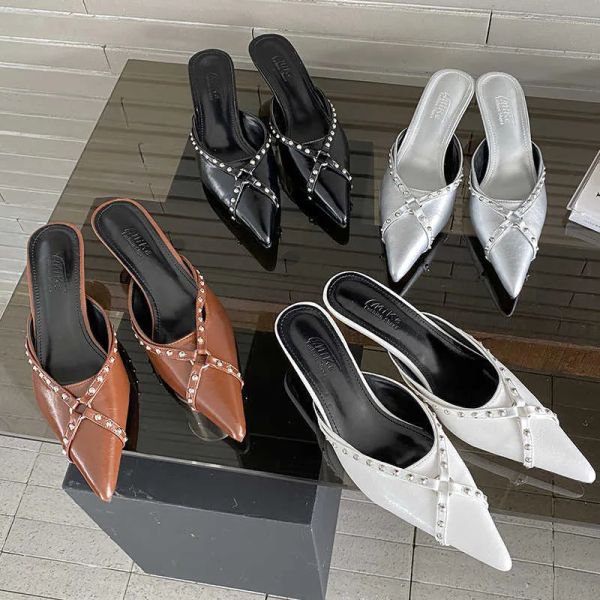 casual shoes slippers fashion rivet woman low heel slides in new 2023 spring summer luxury ladies pumps sandals slip on female mules 230511, Black
casual shoes slippers fashion rivet woman low heel slides in new 2023 spring summer luxury ladies pumps sandals slip on female mules 230511, Black