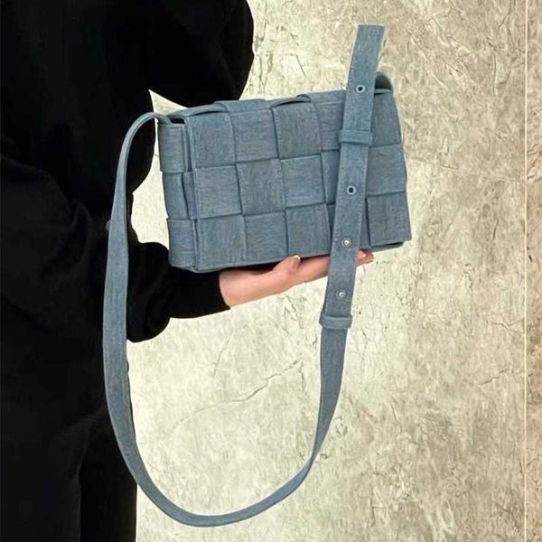 bottegas bags denim cassette spring new product network red same style fashion splice knitted square shape handheld crossbody bag for women
bottegas bags denim cassette spring new product network red same style fashion splice knitted square shape handheld crossbody bag for women