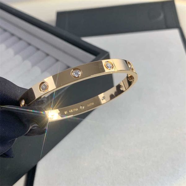 internet celebrity classic rose gold screw couple bracelet plated with 18k wide and narrow edition handpiece for women v diamond men, Black
internet celebrity classic rose gold screw couple bracelet plated with 18k wide and narrow edition handpiece for women v diamond men, Black