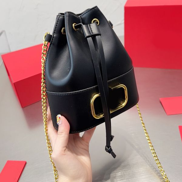 bucket bags designer brand bag totes chains 2023 luxury cross body handbag fashion shoulder bag women letter purse phone wallet plain
bucket bags designer brand bag totes chains 2023 luxury cross body handbag fashion shoulder bag women letter purse phone wallet plain