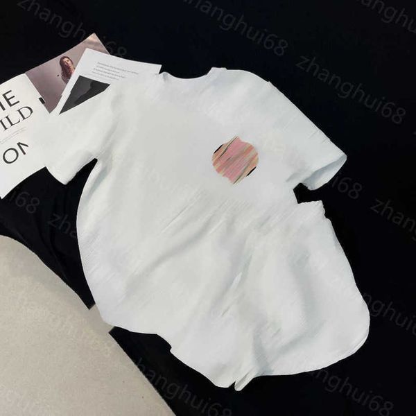 23ss casual suit women shorts sets womens designer clothing letter logo embossed sequin embroidery short sleeve t-shirt elastic waist shorts, White
23ss casual suit women shorts sets womens designer clothing letter logo embossed sequin embroidery short sleeve t-shirt elastic waist shorts, White