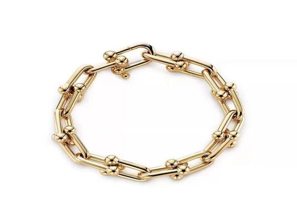luxury designers bracelet jewelry women men temperament bracelets titanium steel hip hop street neutral fashion charm simplicity c4136973, Golden;silver
luxury designers bracelet jewelry women men temperament bracelets titanium steel hip hop street neutral fashion charm simplicity c4136973, Golden;silver