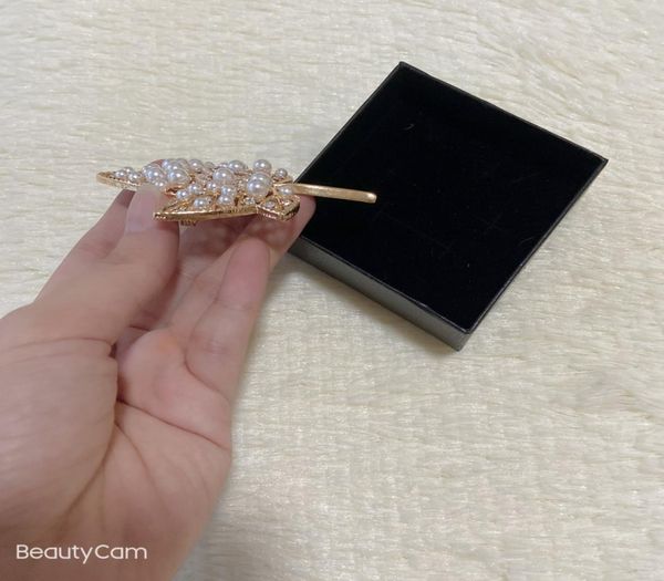 fashion classic alloy pearl rhinestone brooch leaf metal breast pin for ladies favorite delicate items clothing brooches accessori1486468, Gray
fashion classic alloy pearl rhinestone brooch leaf metal breast pin for ladies favorite delicate items clothing brooches accessori1486468, Gray