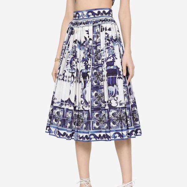 line skirt a fashion band blue and white porcelain printed cotton midi skirt, Black;gray
line skirt a fashion band blue and white porcelain printed cotton midi skirt, Black;gray