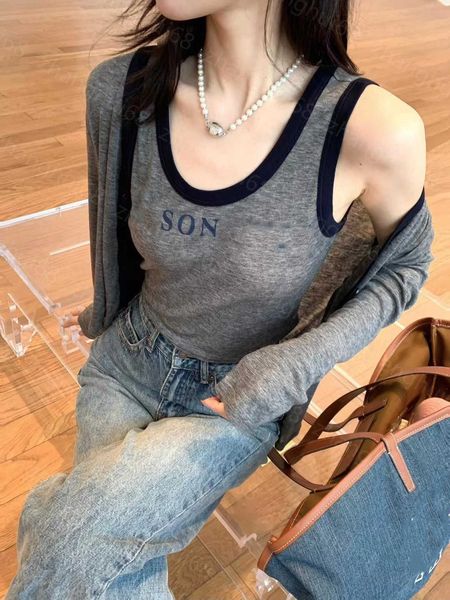 23ss womens designer clothing womens knits collar edge color contrast letter print vest knitted long sleeve cardigan womens clothes, White
23ss womens designer clothing womens knits collar edge color contrast letter print vest knitted long sleeve cardigan womens clothes, White