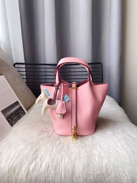 wholesale designer h ormes totes handbags vegetable basket women's bag premium genuine leather 2023 new pink for office workers carryin
wholesale designer h ormes totes handbags vegetable basket women's bag premium genuine leather 2023 new pink for office workers carryin