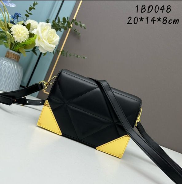 10a metal triangle pattern shoulder bag classic brand embroidery tote bags women's designer crossbody bags cover gold chain totes purse
10a metal triangle pattern shoulder bag classic brand embroidery tote bags women's designer crossbody bags cover gold chain totes purse