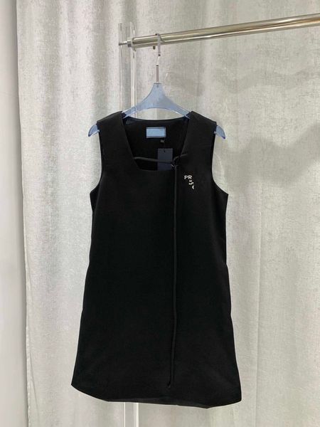classic black tank dress designer skirts letter embroidered decoration square collar neck sleeveless a-line fit slim-fit dresses women casua, Black;gray
classic black tank dress designer skirts letter embroidered decoration square collar neck sleeveless a-line fit slim-fit dresses women casua, Black;gray