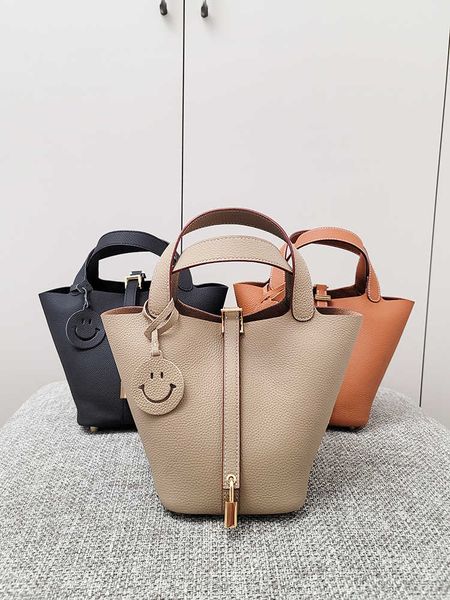 wholesale designer h ormes totes handbags togo layer cowhide bucket bag for women 2023 spring new genuine leather vegetable basket womens co
wholesale designer h ormes totes handbags togo layer cowhide bucket bag for women 2023 spring new genuine leather vegetable basket womens co