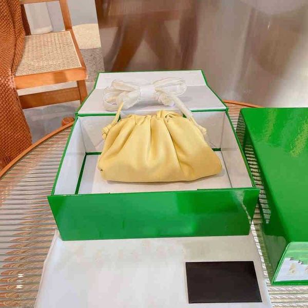 evening bag pleated cloud shoulder cute handbag leather designer magnetic cover crossbody female knotted straps pouch 220314
evening bag pleated cloud shoulder cute handbag leather designer magnetic cover crossbody female knotted straps pouch 220314