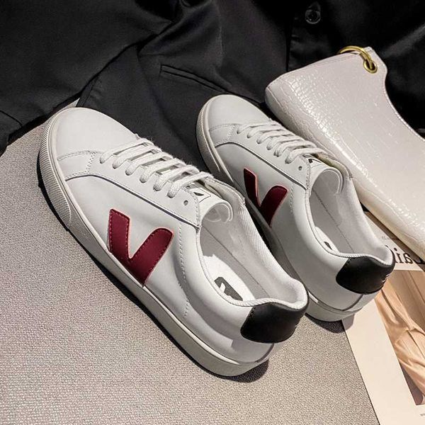 luxury designer women veja shoes men va word leather white shoe stitching brown lace up sneaker leathers lining rubber sole with box size 35, Black
luxury designer women veja shoes men va word leather white shoe stitching brown lace up sneaker leathers lining rubber sole with box size 35, Black