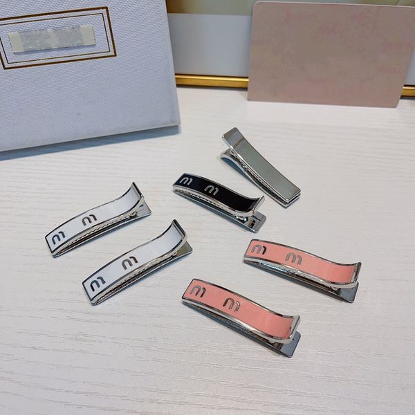 3colors fashion mm letters luxury hair clips women girl strong metal barrettes for gift party designers barrette hair accessories, Golden;silver
3colors fashion mm letters luxury hair clips women girl strong metal barrettes for gift party designers barrette hair accessories, Golden;silver
