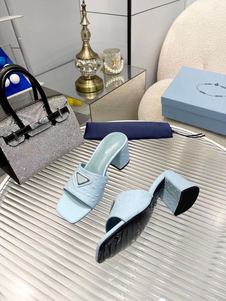 2023 blondie luxury sandals designer women flip flops slipper for women fashion genuine leather slides metal chain ladies casual shoes 35-42, Black
2023 blondie luxury sandals designer women flip flops slipper for women fashion genuine leather slides metal chain ladies casual shoes 35-42, Black