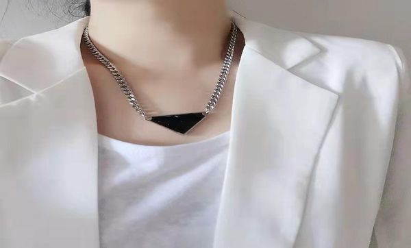 stainless steel womens mens luxury designer necklace chain fashion jewelry black and white triangle pendant design party silver hi5133200
stainless steel womens mens luxury designer necklace chain fashion jewelry black and white triangle pendant design party silver hi5133200