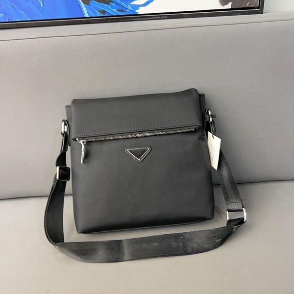 designer pouch messenger shoulder bag for men luxury tote black web wallet totes bags crossbody purse
designer pouch messenger shoulder bag for men luxury tote black web wallet totes bags crossbody purse