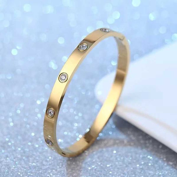 original designer new diamond 18k rose gold carti same style bracelet for lovers colorless valentine's day luxury gift avv1, Black
original designer new diamond 18k rose gold carti same style bracelet for lovers colorless valentine's day luxury gift avv1, Black