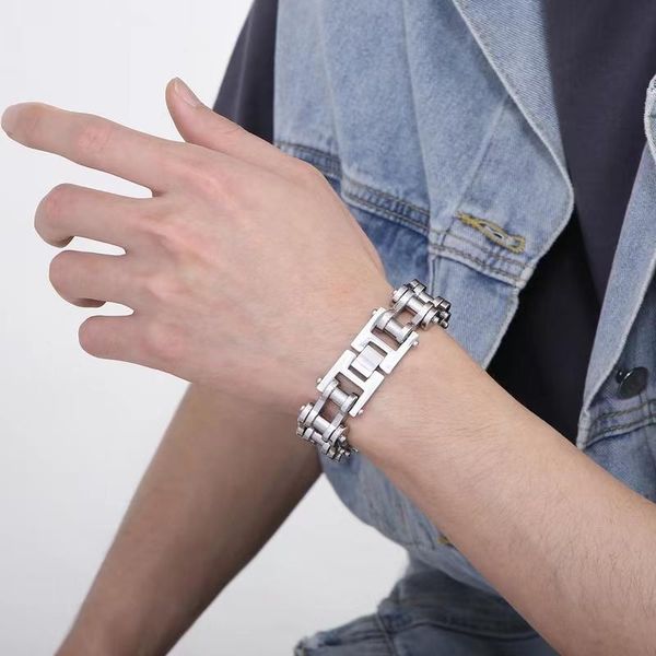bangle 22mm huge heavy men's motor bike motorcycle chain bracelet bangle punk 316l stainless steel biker bicycle jewelry, Black
bangle 22mm huge heavy men's motor bike motorcycle chain bracelet bangle punk 316l stainless steel biker bicycle jewelry, Black