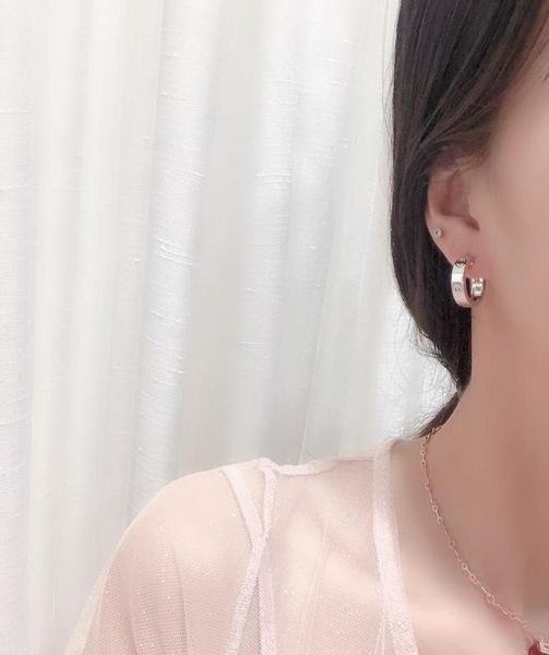 s925 pure silver ear nail high end gorgeous fashion party lady earrings shining freight screw street style star products love9429433
s925 pure silver ear nail high end gorgeous fashion party lady earrings shining freight screw street style star products love9429433