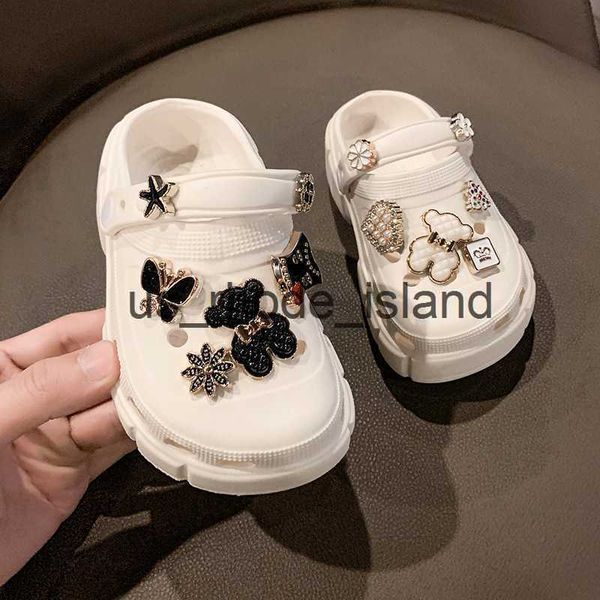 sandals summer kids fashion cartoon slippers 2023designer garden beach sandals girls boy baby non-slip soft soled quick drying shoes new x06, Black;red
sandals summer kids fashion cartoon slippers 2023designer garden beach sandals girls boy baby non-slip soft soled quick drying shoes new x06, Black;red