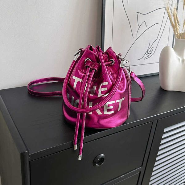 drawstring 2023 fashion texture handbag for women new shoulder bag bags design bright face bucket bag for women handbags pu
drawstring 2023 fashion texture handbag for women new shoulder bag bags design bright face bucket bag for women handbags pu