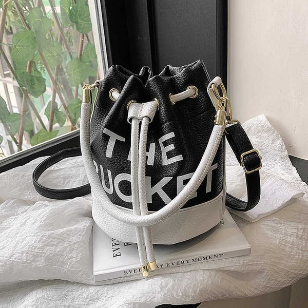 drawstring fashion letter women's bag 2023 summer new korean edition trendy bucket bag personalized simple shoulder bag handbags bags
drawstring fashion letter women's bag 2023 summer new korean edition trendy bucket bag personalized simple shoulder bag handbags bags