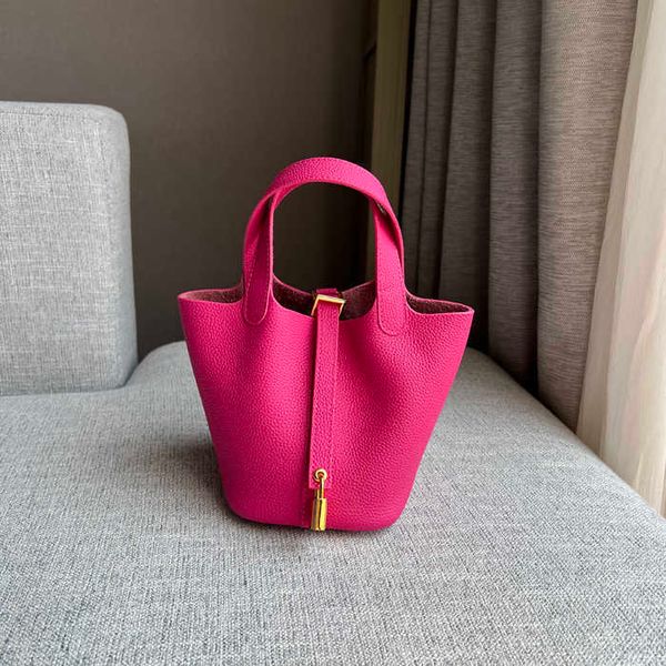 wholesale designer h ormes totes handbags raspberry powder genuine leather vegetable basket baotou layer cowhide bucket bag casual womens mi
wholesale designer h ormes totes handbags raspberry powder genuine leather vegetable basket baotou layer cowhide bucket bag casual womens mi