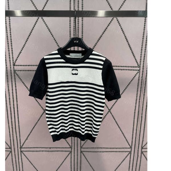 23ss womens designer clothing womens knits spring summer new chest jacquard logo stripes matching color knitted round neck blouse womens clo, White
23ss womens designer clothing womens knits spring summer new chest jacquard logo stripes matching color knitted round neck blouse womens clo, White