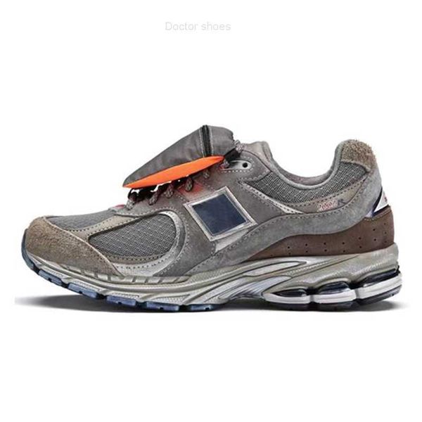nb 2002r running shoes off women mens 2002 r black white incense protection pack rain cloud mirage grey phantom sea salt peace be the size 1
nb 2002r running shoes off women mens 2002 r black white incense protection pack rain cloud mirage grey phantom sea salt peace be the size 1