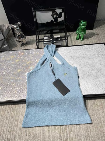 23ss womens knits womens designer clothing solid colored spring summer crossover with small detachable brooches womens clothes, White
23ss womens knits womens designer clothing solid colored spring summer crossover with small detachable brooches womens clothes, White